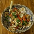 Salade champignons-coriandre, sauce un peu[...]