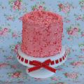 {Valentine’s Day Sky-High} : Triple-Layer Cake[...]
