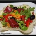 Salade aux couleurs italiennes dans une coque[...]