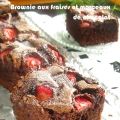 Brownie aux fraises et morceaux de chocolat
