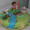 Gâteau 3D Dora à la confiture de fraises