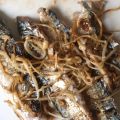 Lisettes grillées, champignons enoki
