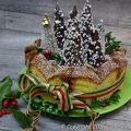 Gâteau de Noël charlotte Pandoro, tiramisu de[...]