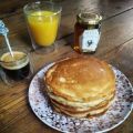Pancakes moelleux à la cannelle et au miel,[...]