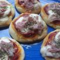 Les pizzettes : petites pizzas au jambon et[...]