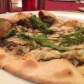 Recette de pizza aux oignons frits, tapenade,[...]