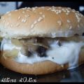 Burger poulet, champignons de Paris, oignons,[...]