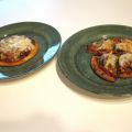 Petites pizzas au saucisson de bologne sur[...]
