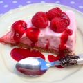 Gâteau glacé aux fraises et aux framboises