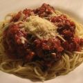 Spaghetti et boulettes de viande aux épinards,[...]