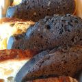 pain noir à l'encre de seiche