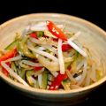 Salade concombre/soja/poivron à la japonaise,[...]