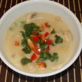 Soupe thaï au poulet, gingembre et lait de coco