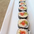 Sushis aux asperges tempura et au saumon du[...]