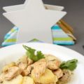 SALADE DE POMMES DE TERRE AU POULET, SAUCE AU[...]