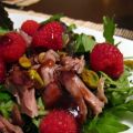 Salade de canard confit aux framboises