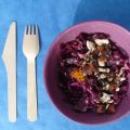 Salade pourpre au chou ou purple slaw, sauce au[...]
