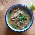 Soupe vietnamienne au riz et au poulet - Chao Gà