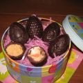 Oeufs de Pâques en chocolat farcis au fondant[...]
