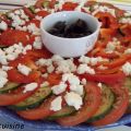 Repas grecque : slouvaki de poulet & salade[...]