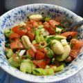 Salade de gnocchi aux olives et aux herbes
