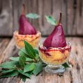 Poires pochées au vin rouge