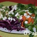 Salade de betteraves crues, carottes, chou[...]