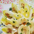 Salade d’endives, poires, noix, pistaches, et[...]