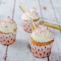 Cupcakes vanille, chantilly caramel avec ou[...]