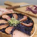 Tarte au chou rouge, tofu fumé et poire