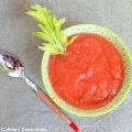 Soupe froide de tomates, céleri et paprika[...]