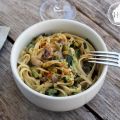 One-pot pasta {courgette, champignons, petits[...]