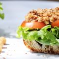 Tartine tomates et pois chiches