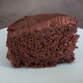 Chocolate fudge cake with frosting - sans gluten