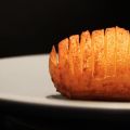 Hasselbackpotatis ou Pommes de terre à la[...]