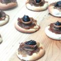 Mini pissaladières aux anchois et olives noires[...]