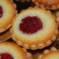 Mini tartelettes amandines - framboises,[...]
