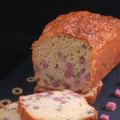 Cake salé au jambon et aux olives