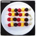 Brochettes fruits, chocolat, schtroumpf (?)