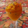 Nage glacée d'orange maltaise, fruits frais