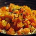 Tajine végétarien aux carottes et raisins[...]