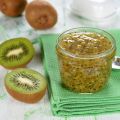 Confiture de kiwis et pommes