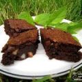 Brownie au chocolat et a la noix du bresil,[...]