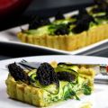 Tarte aux morilles et rubans de courgette