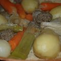 Couscous aux légumes et aux boulettes de viande[...]