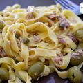 Tagliatelles au thon, olives et câpres