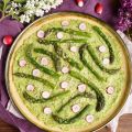 Socca-pizza aux asperges vertes et aux graines[...]