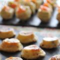Petits fours au roquefort
