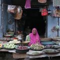 Portrait de marché  & Chou-fleur massala - Inde