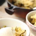 Crumble sucré aux courgettes et aux pistaches